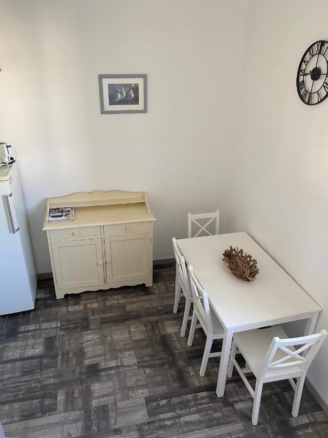 Les Remparts Apartment Saint-Martin-de-Re Exterior photo