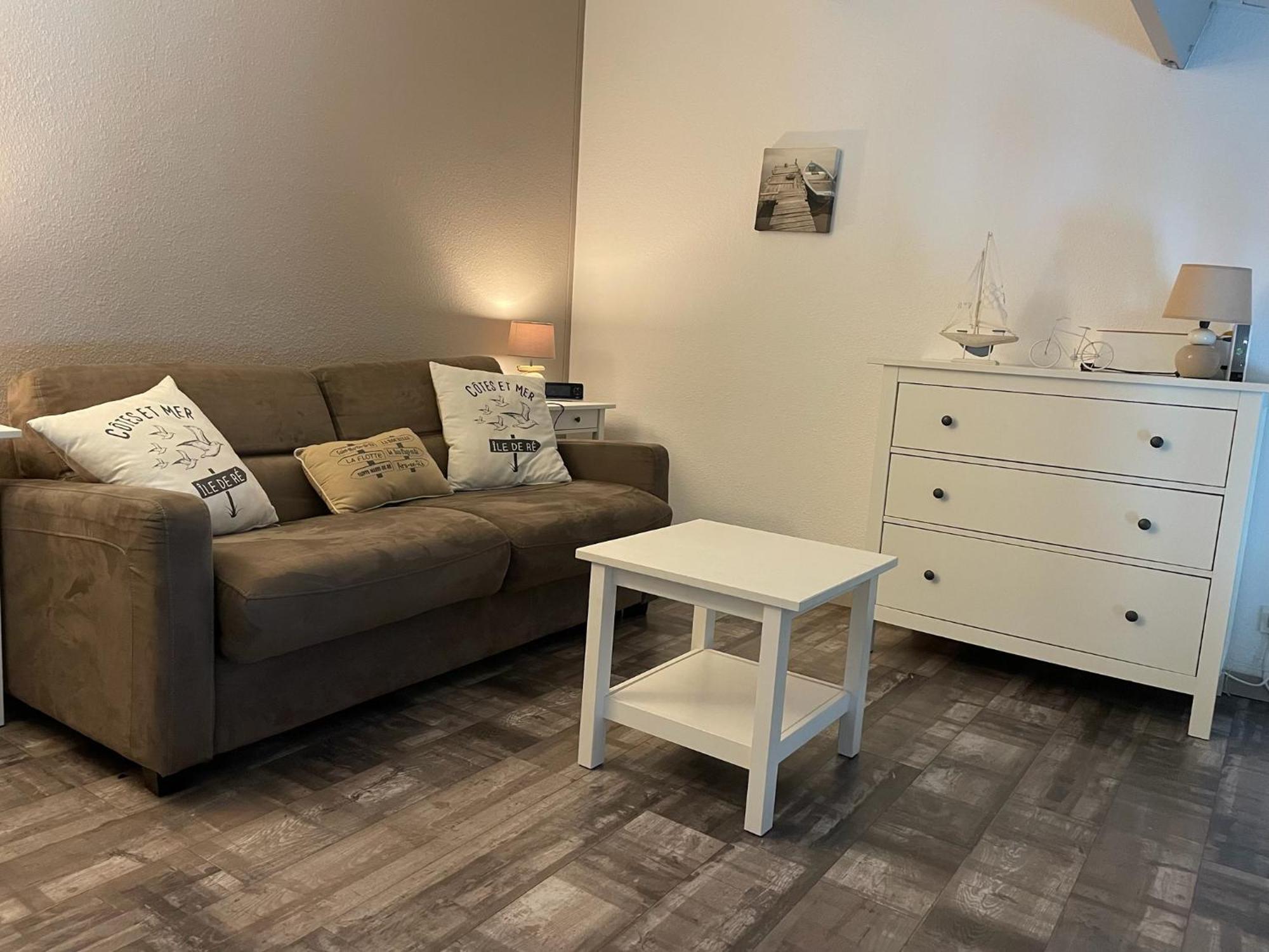 Les Remparts Apartment Saint-Martin-de-Re Exterior photo